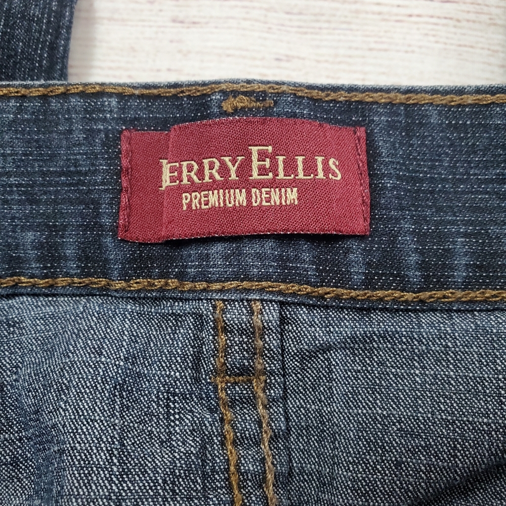 Perry Ellis jeans, dark wash straight leg 34x30 - Picture 4 of 4